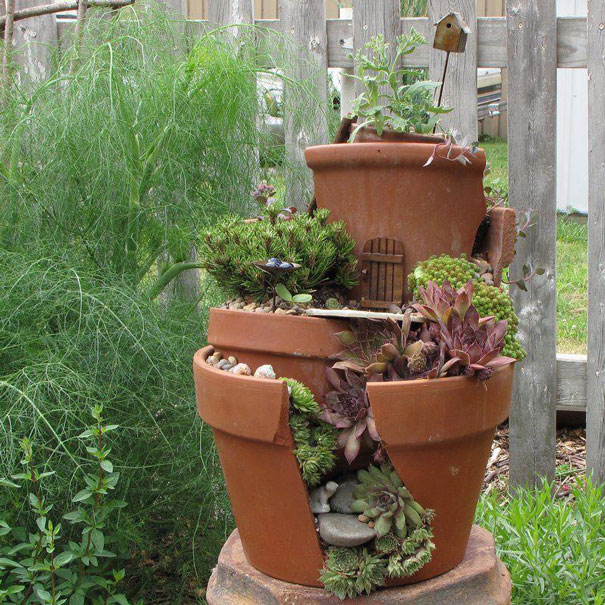 broken-pot-fairy-garden-13